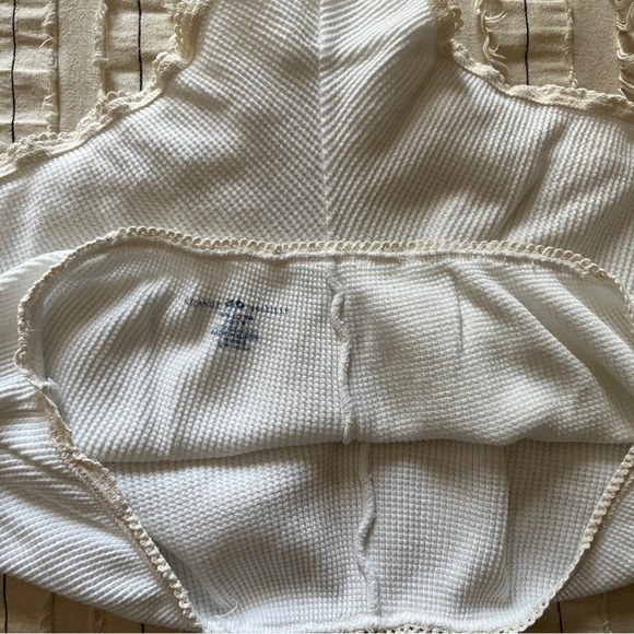 Brandy Melville Bloomers - Picture 3 of 3